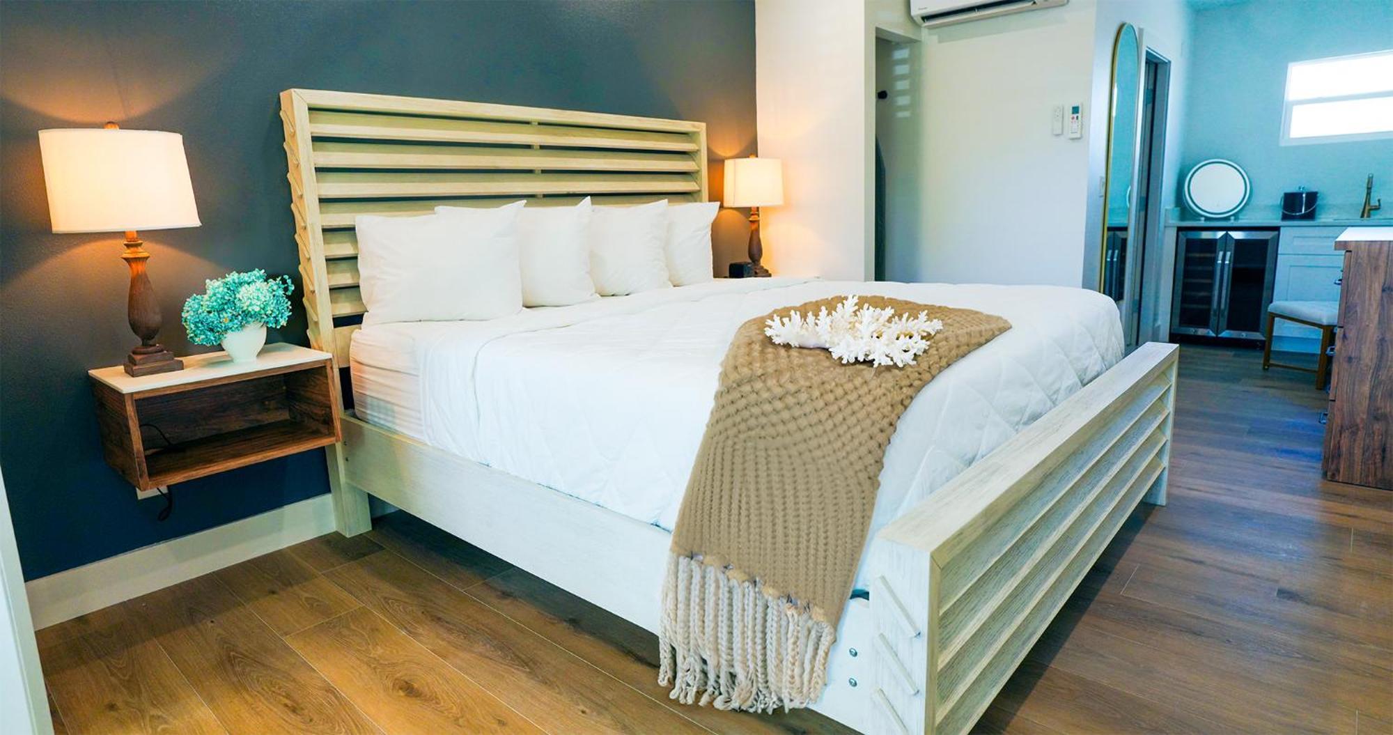 קלירווטר ביץ' Ivory Sands Beach Suites מראה חיצוני תמונה